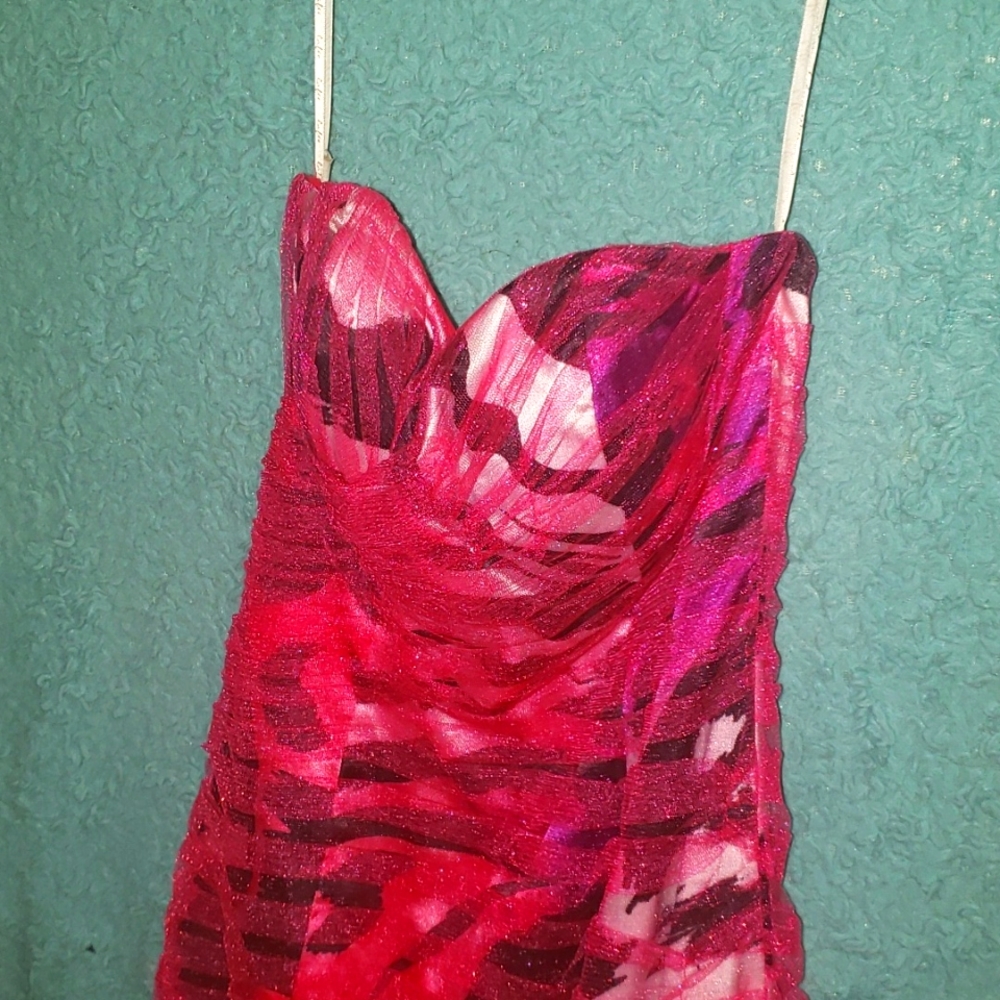 Lafee jasmine, size 8. Color pink, white, black with zebra like print